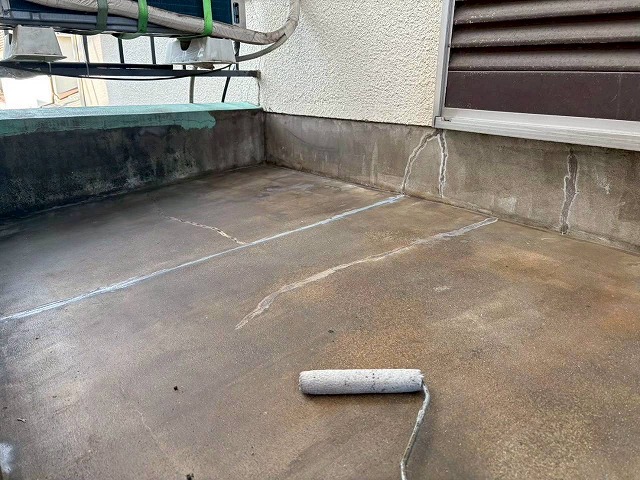 加古川市　ベランダ現況(防水前)